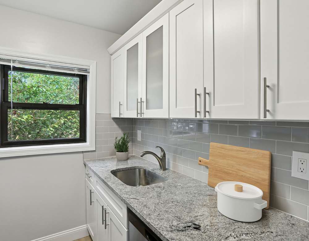 Renovated kitchen at Eagle Rock Apartments at Hicksville/Jericho in Hicksville, New York