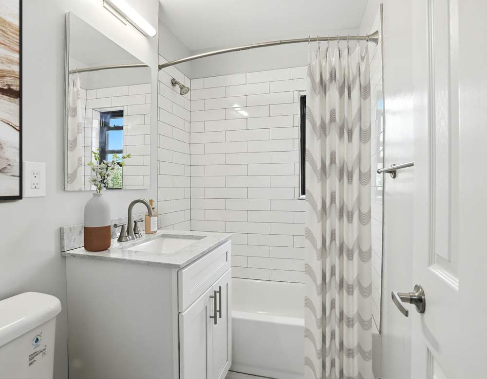 Eagle Rock Apartments at Hicksville/Jericho offers a newly renovated bathroom in Hicksville, New York