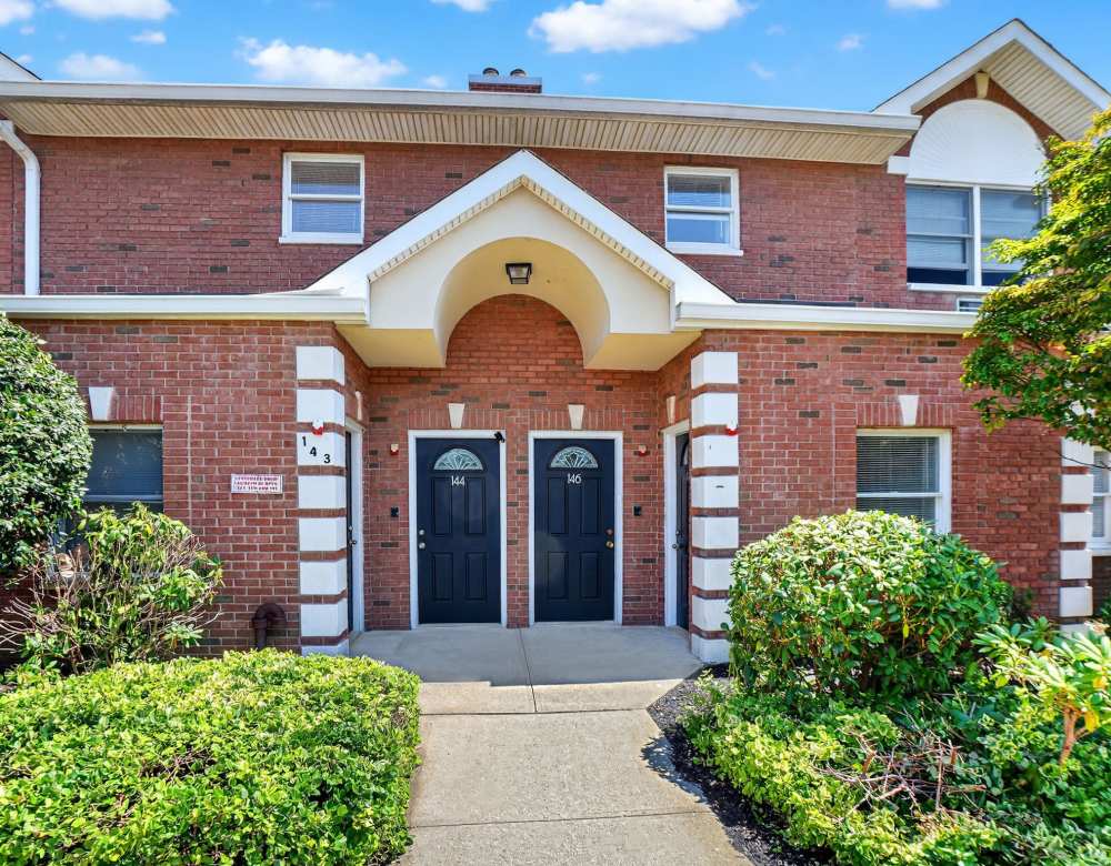 Beautiful Apartments with a Patio in Copiague, New York
