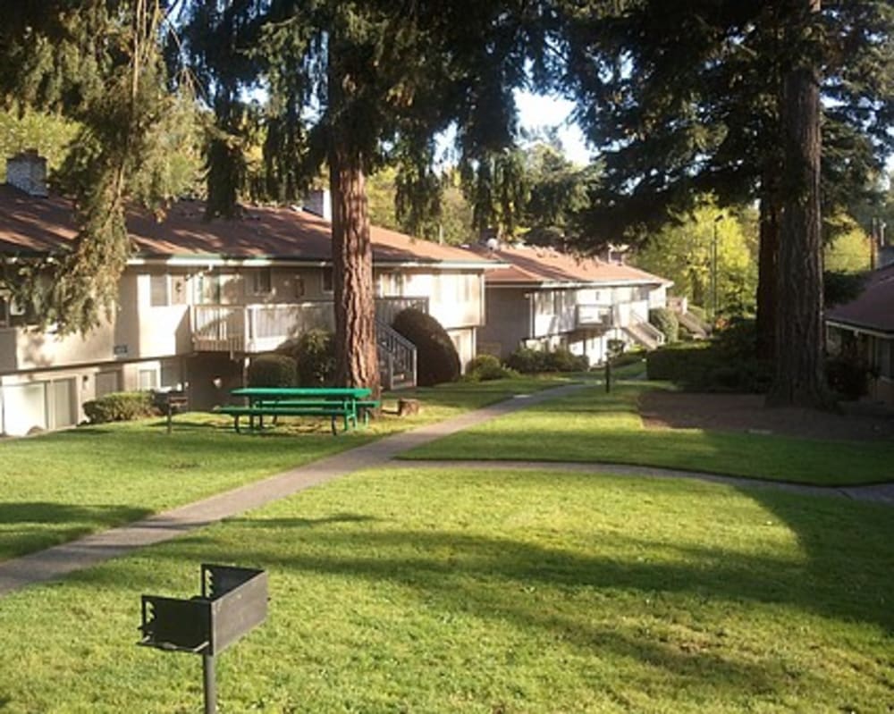 BBQ pit and picnic table at Park Hill Apartments in Seattle, Washington