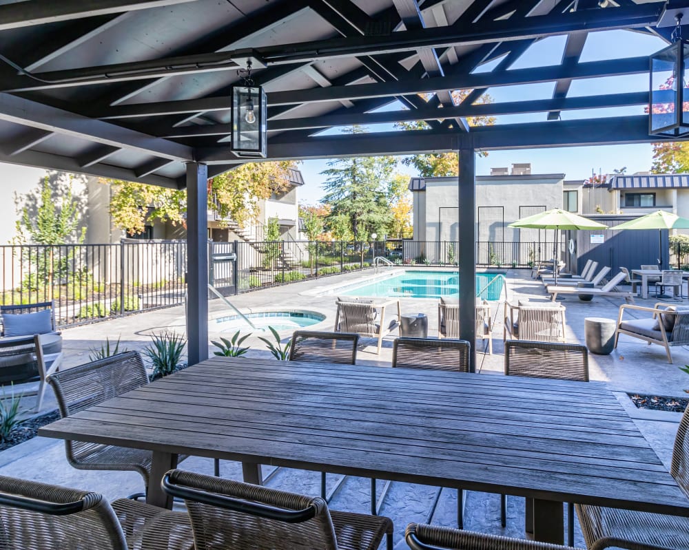 Picnic area outside at Terra Vida in Carmichael, California