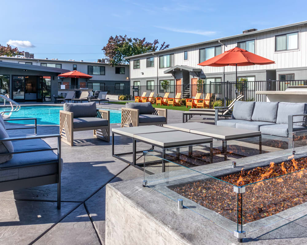 Firepit and ping pong table by the pool at Mode in Sacramento, California