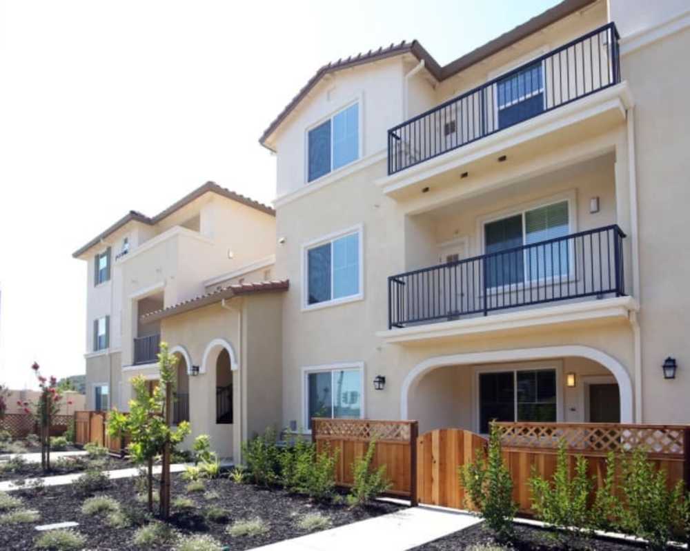 Exterior view of apartments at Vines on 80 in Fairfield, California