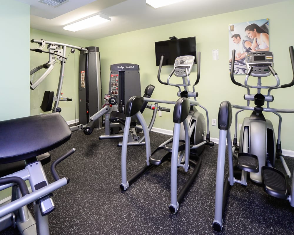 Mews at Annandale Townhomes offers a fitness center in Annandale, NJ