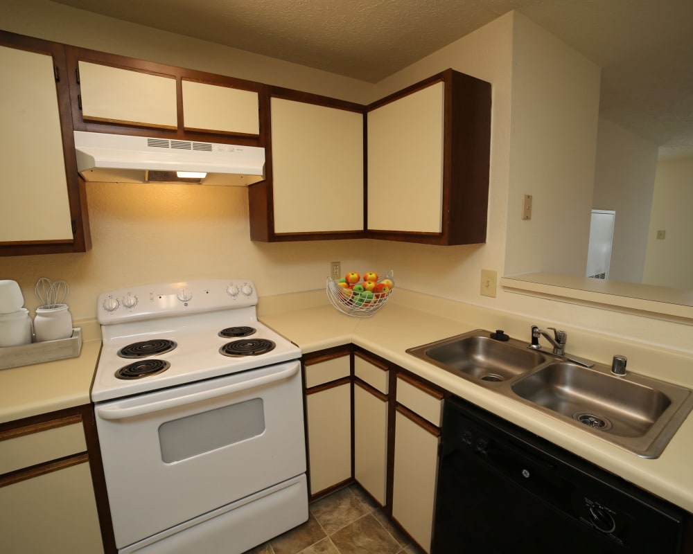 Kitchen at The Pointe at Stafford Apartment Homes in Stafford, Virginia