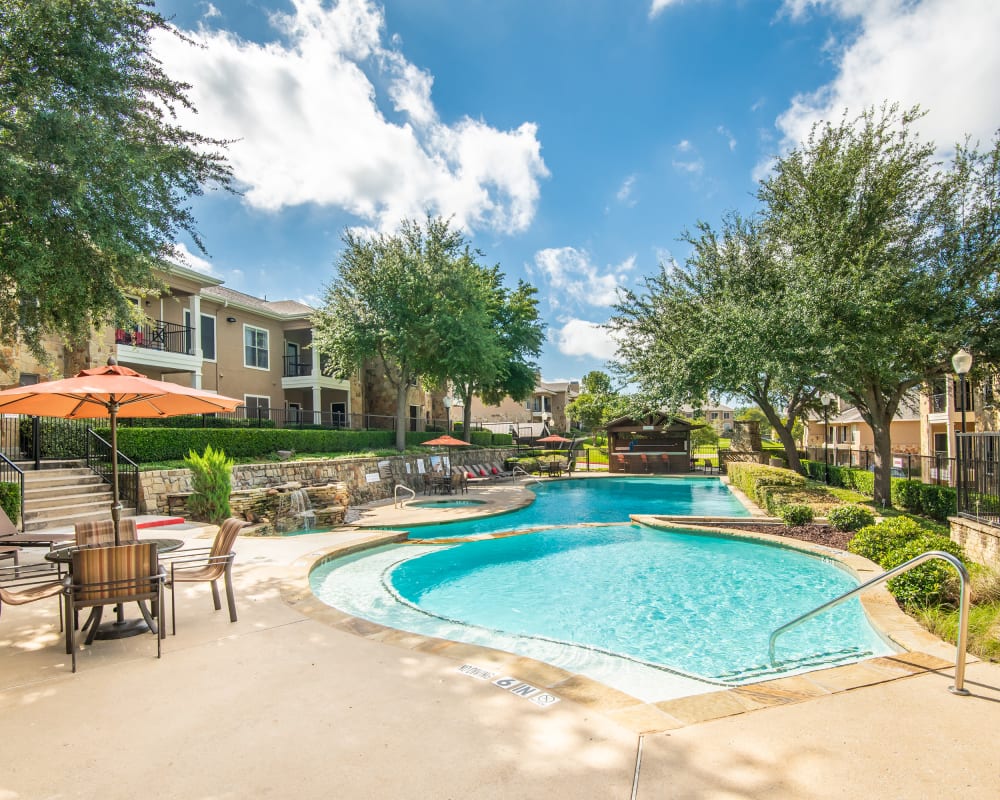 swimming pool at El Lago Apartments 