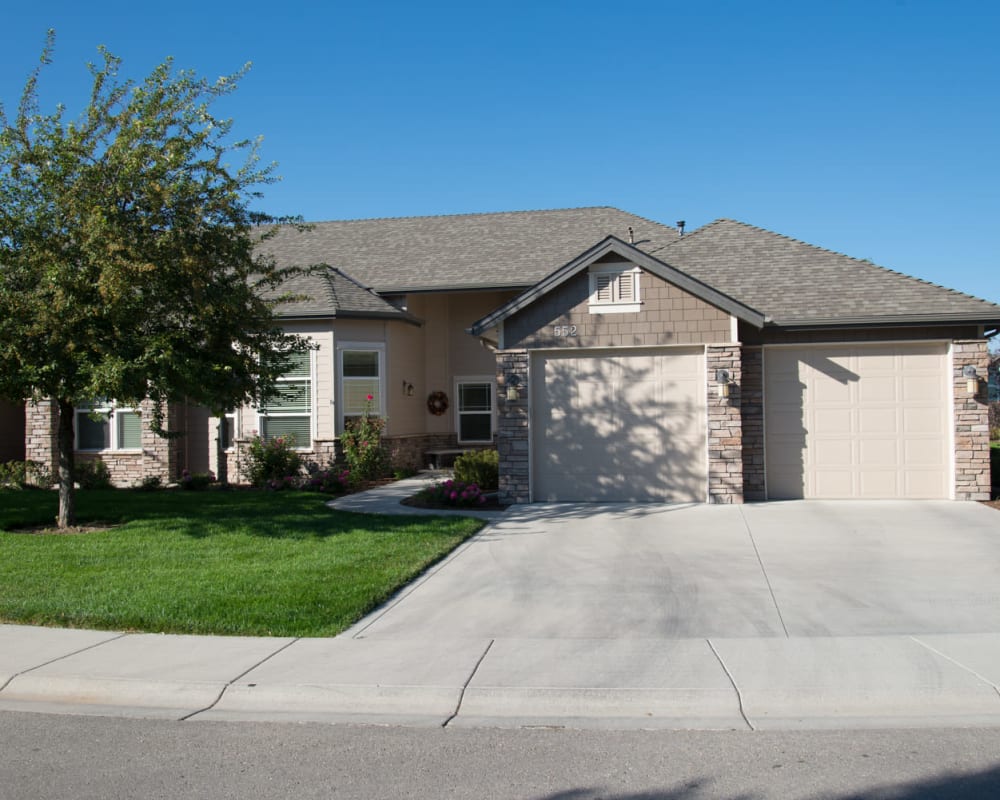 Independent living cottage exterior at Touchmark at Meadow Lake Village in Meridian, Idaho