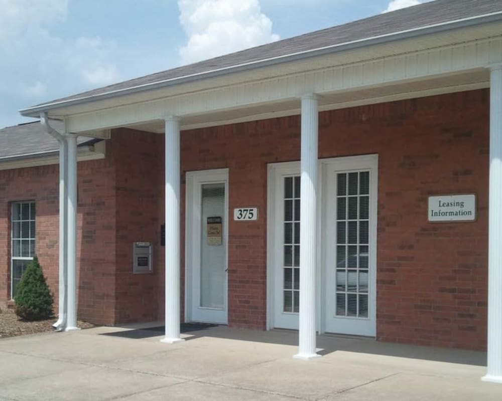 Amenities At Orchard Park Apartments Include Walk In Closets
