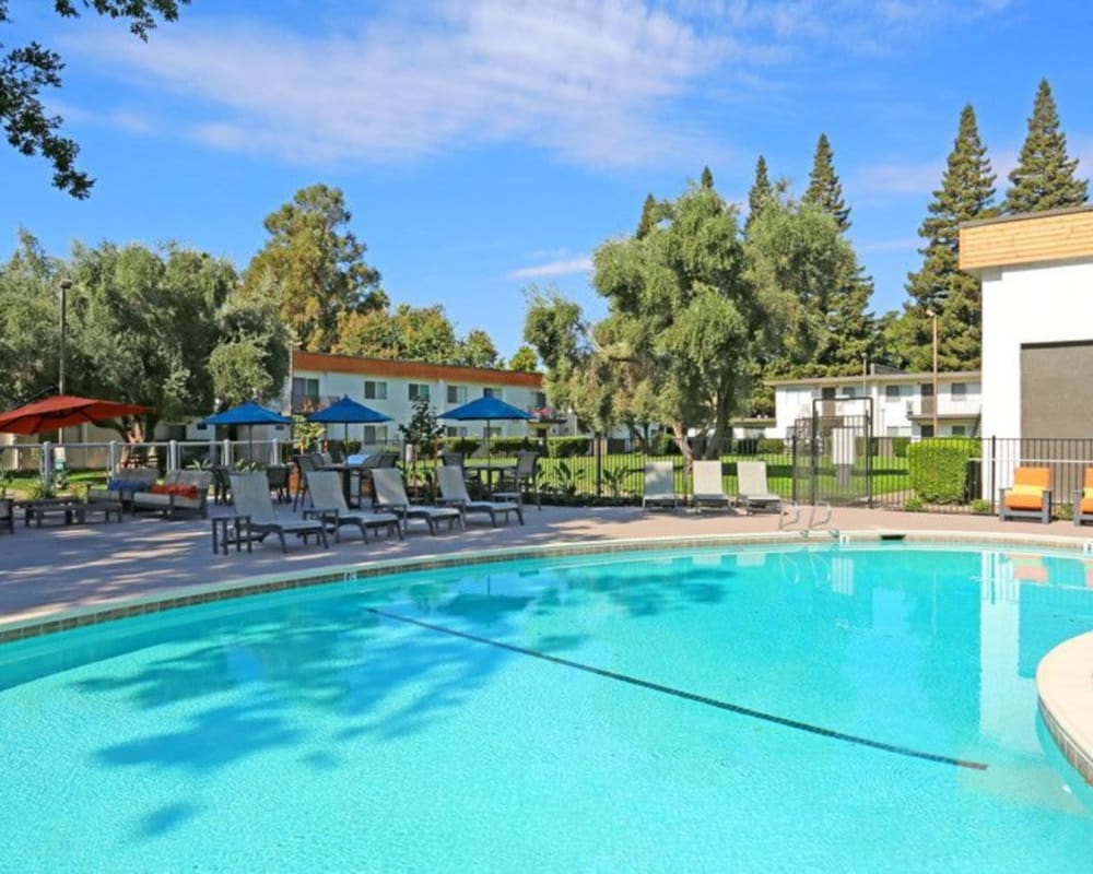 Swimming pool at The Davenport in Sacramento, California