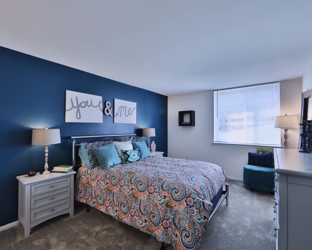 Bedroom at Lakewood Hills Apartments & Townhomes in Harrisburg, PA