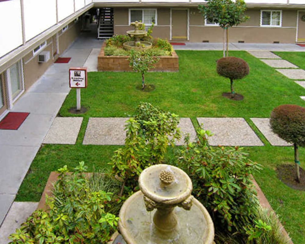Grassy courtyard at City Walk Apartments in Concord, California