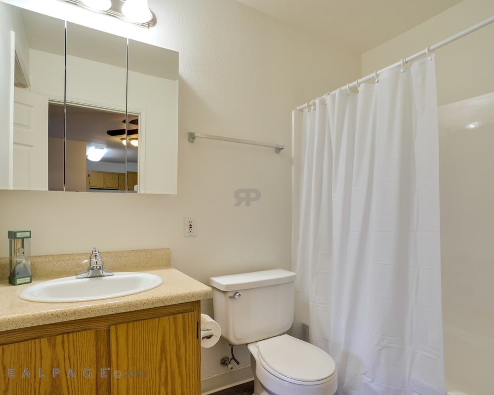 Model bathroom at Broadway Towers in Concord, California