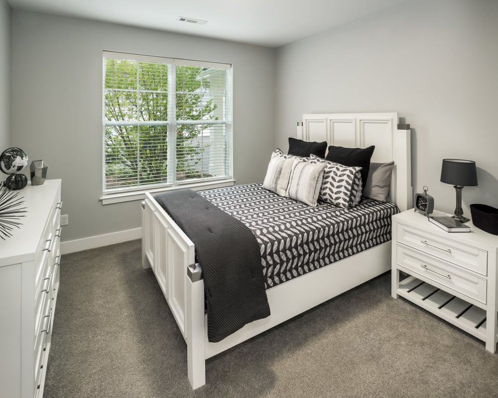 Spacious bedroom at The Residences at Crosstree | Apartments in Freeport, Maine