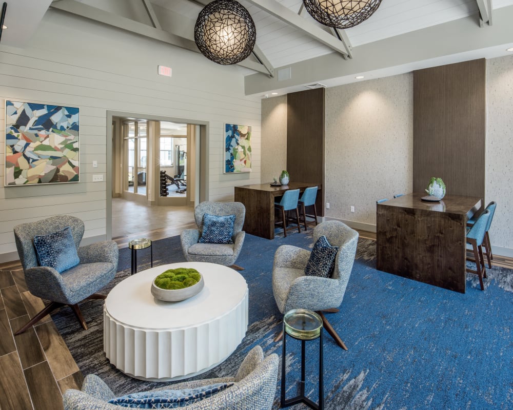 Resident lounge at The Residences at Crosstree | Apartments in Freeport, Maine