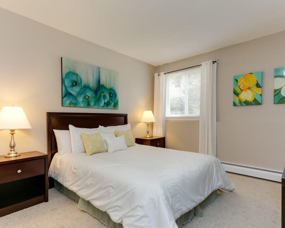 Spacious bedroom at Rose Hill Estates | Apartments in Norwich, Connecticut