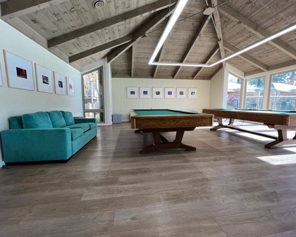 Billiards table at Glenbrook Apartments in Cupertino, California