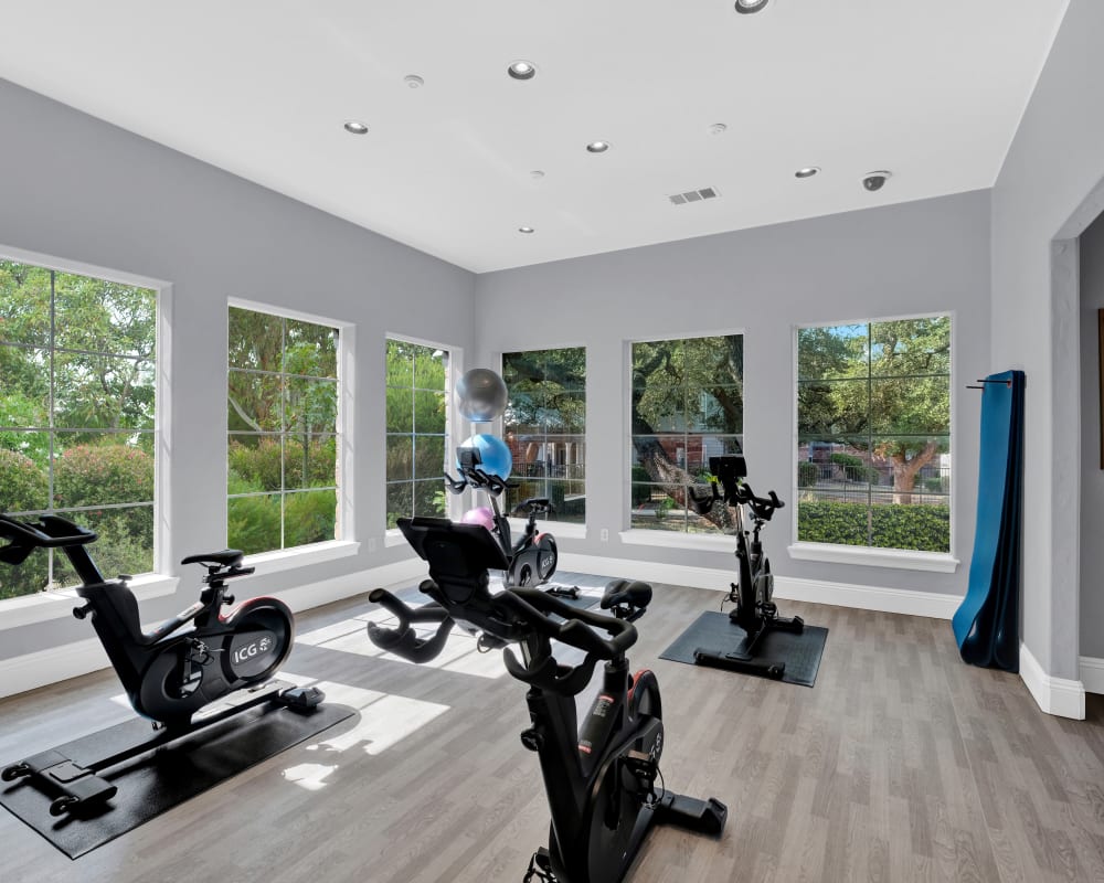 Spin and yoga room at The Estates of Northwoods in San Antonio, Texas