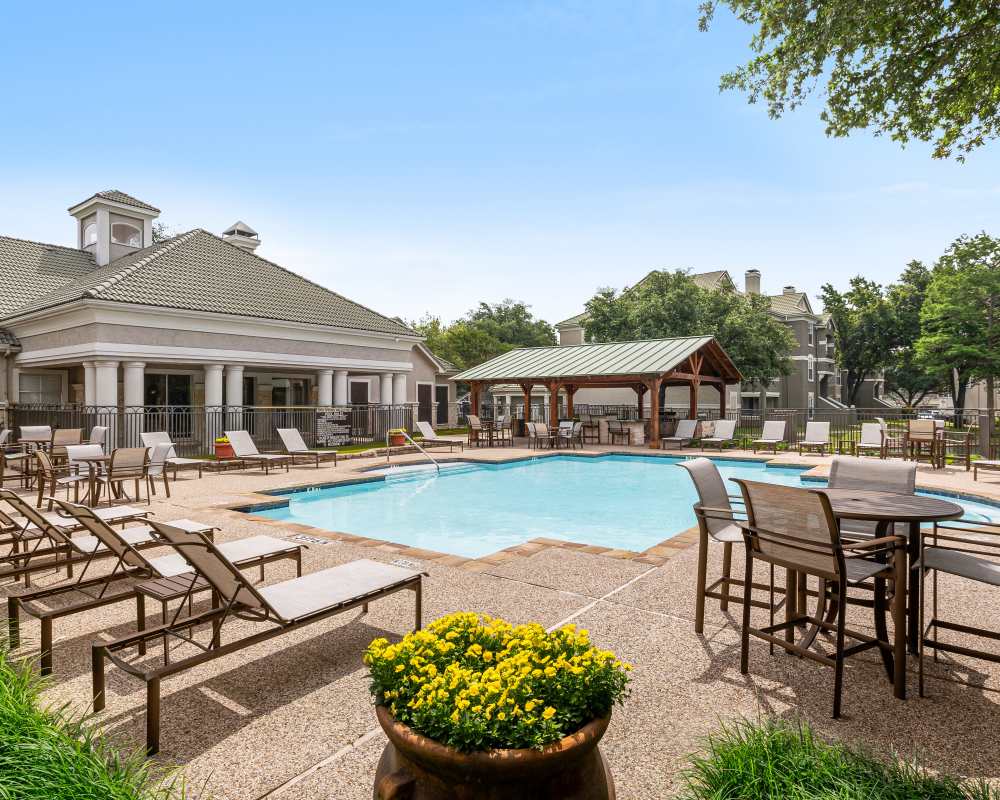 Swimming pool with ramada at Lakeview at Parkside in Farmers Branch, Texas