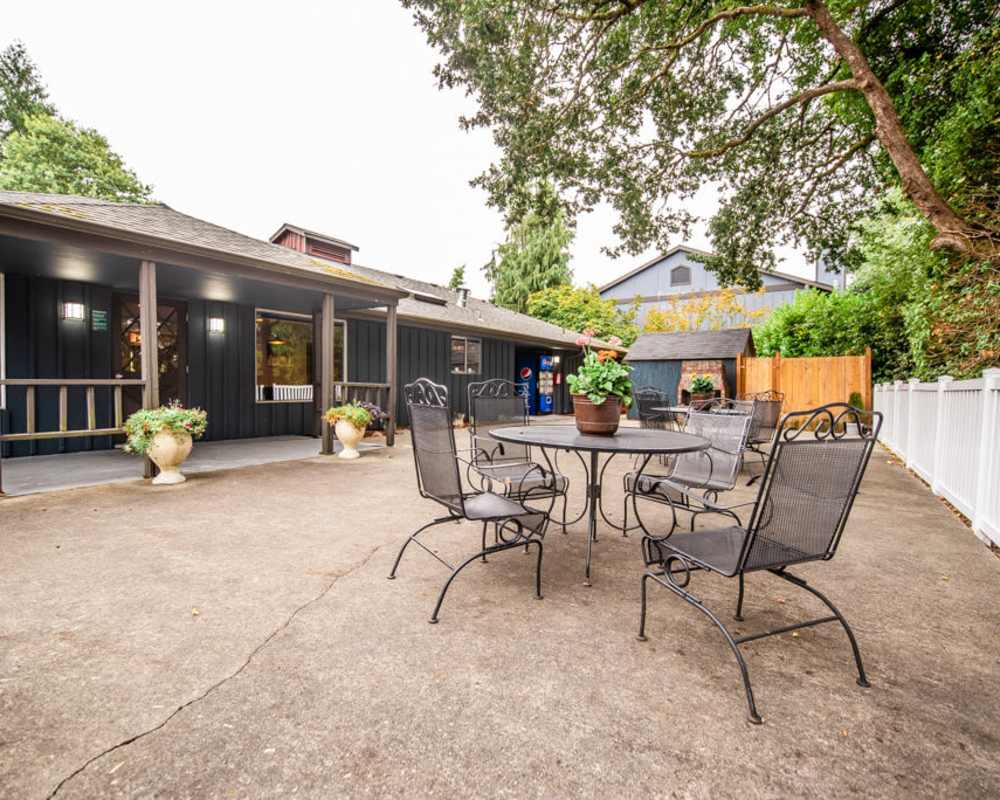 Outside courtyard with seating area at Bellamonte in Tacoma, Washington