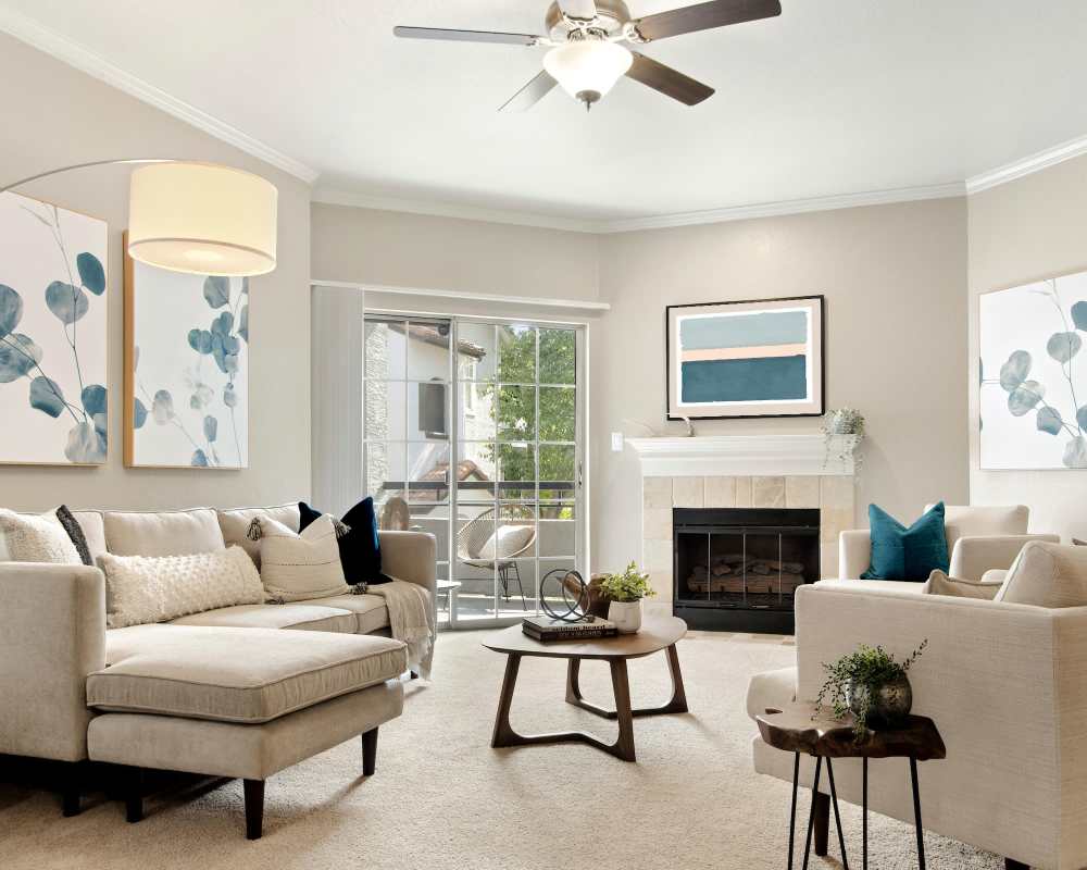 Living room at Rancho Palisades in Dallas, Texas