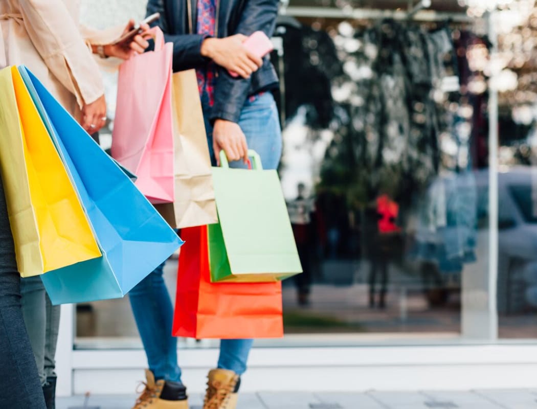Girls shopping in Durham near Legacy at Meridian