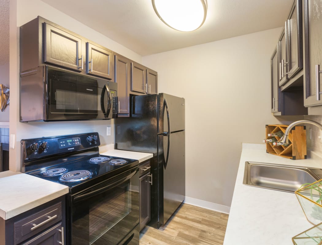 Beautiful apartment features await at The Preserve at City Center in Aurora