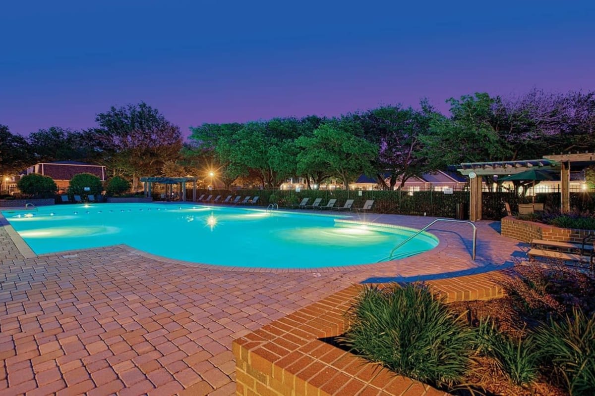 Beautiful resort style pool at Maple Bay Townhomes in Virginia Beach, Virginia