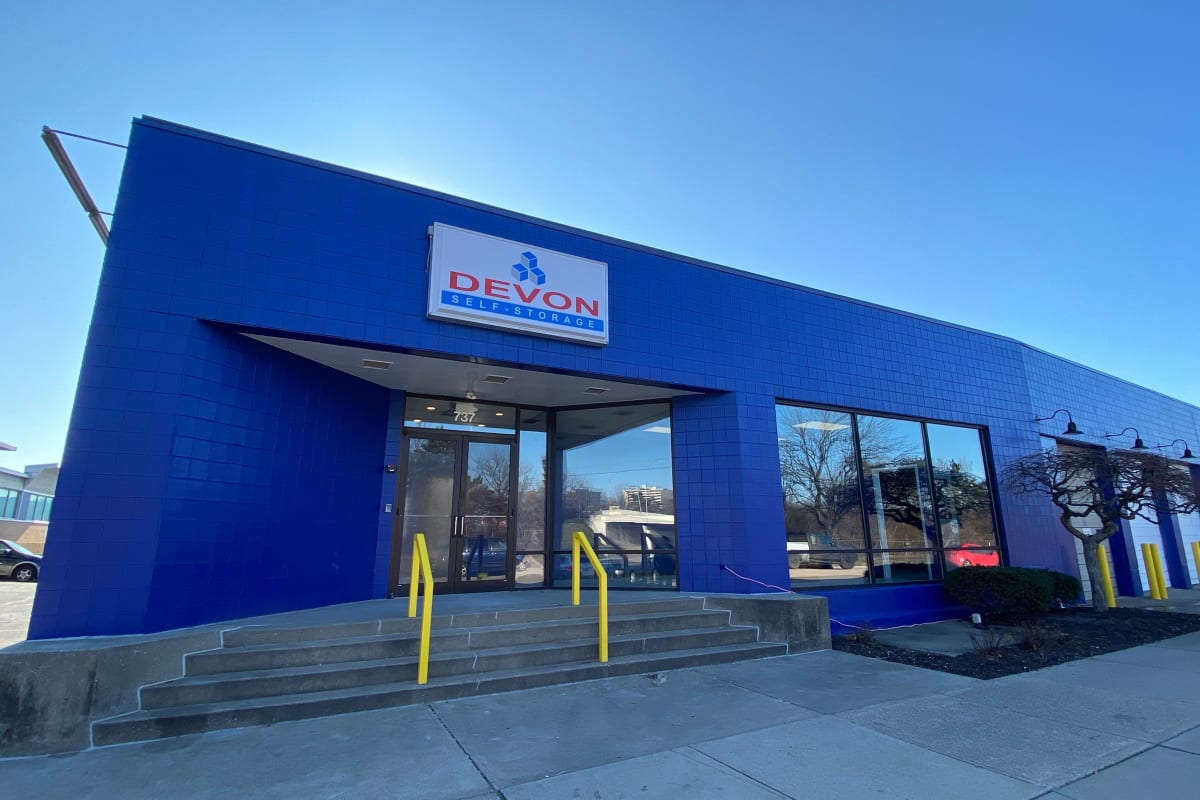 Parking lot and front entry to Devon Self Storage in Cincinnati, Ohio