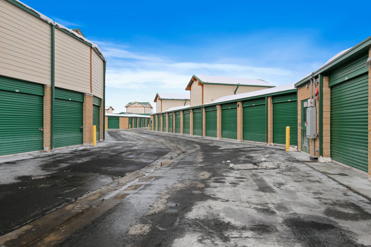 A wide driveway for loading outdoor units at Storage Star Park City in Park City, Utah