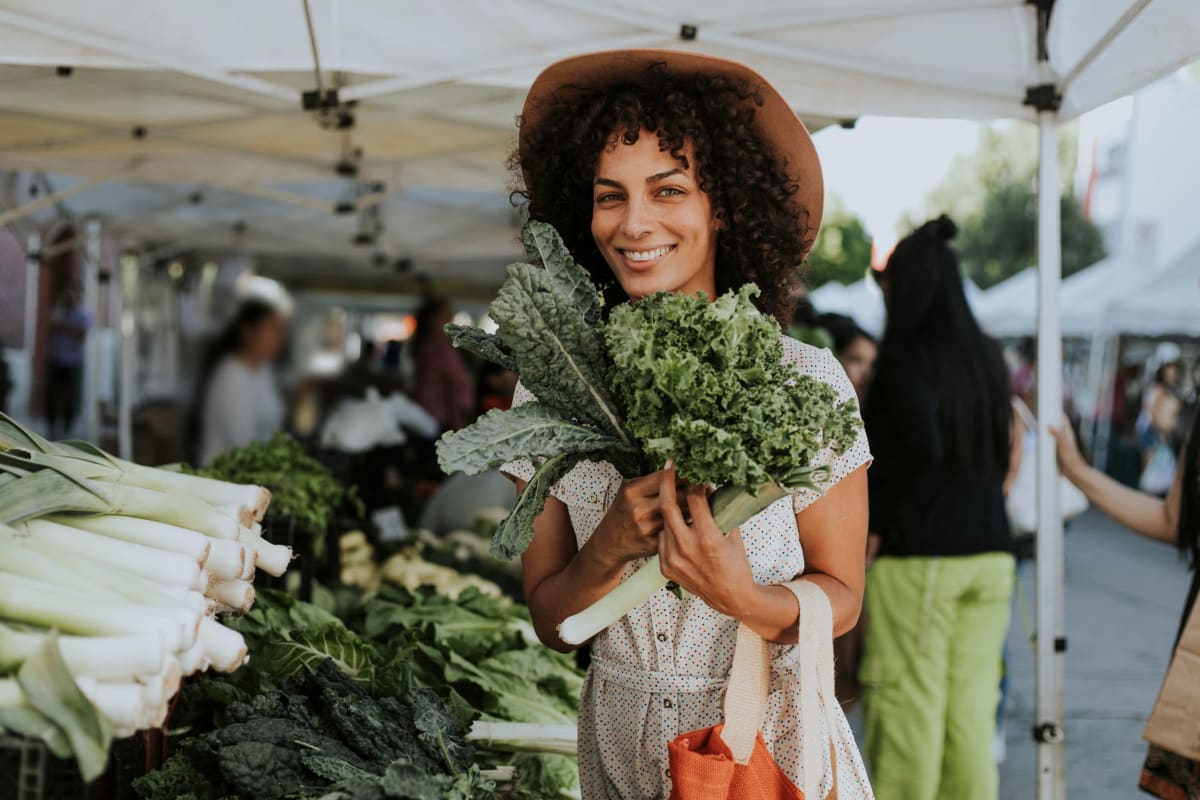 Resident shopping at a local farmers market at Autumn Ridge in Waukee, Iowa