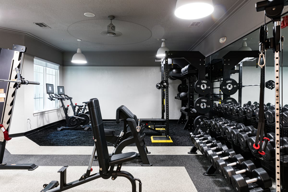 Well-equipped fitness center at 4050 Lofts in Tampa, Florida