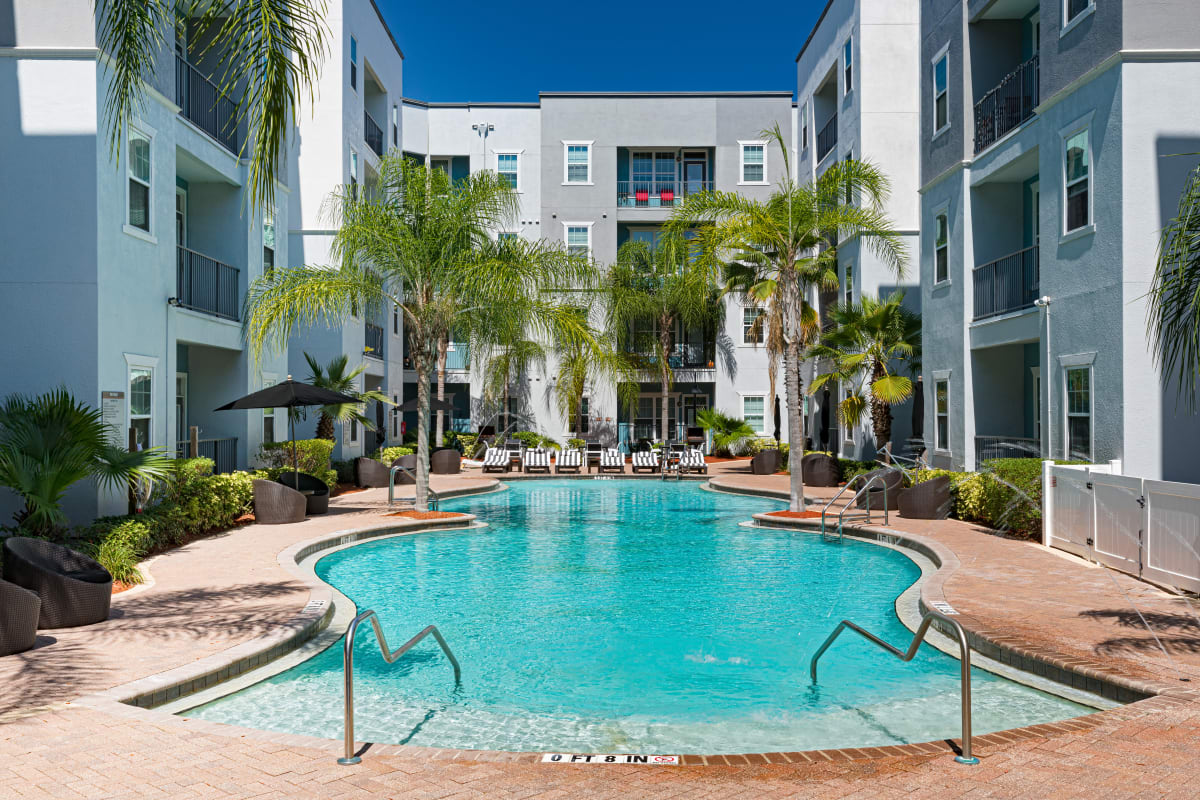 Resort style swimming pool at 4050 Lofts in Tampa, Florida