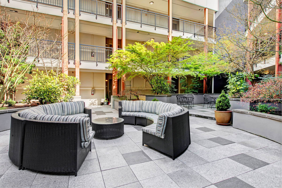 Lounge area in the central courtyard at 700 Broadway in Seattle, Washington