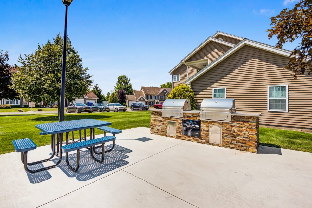 Grilling and picnic area at Regency & Victor Villas Apartments in Victor, New York