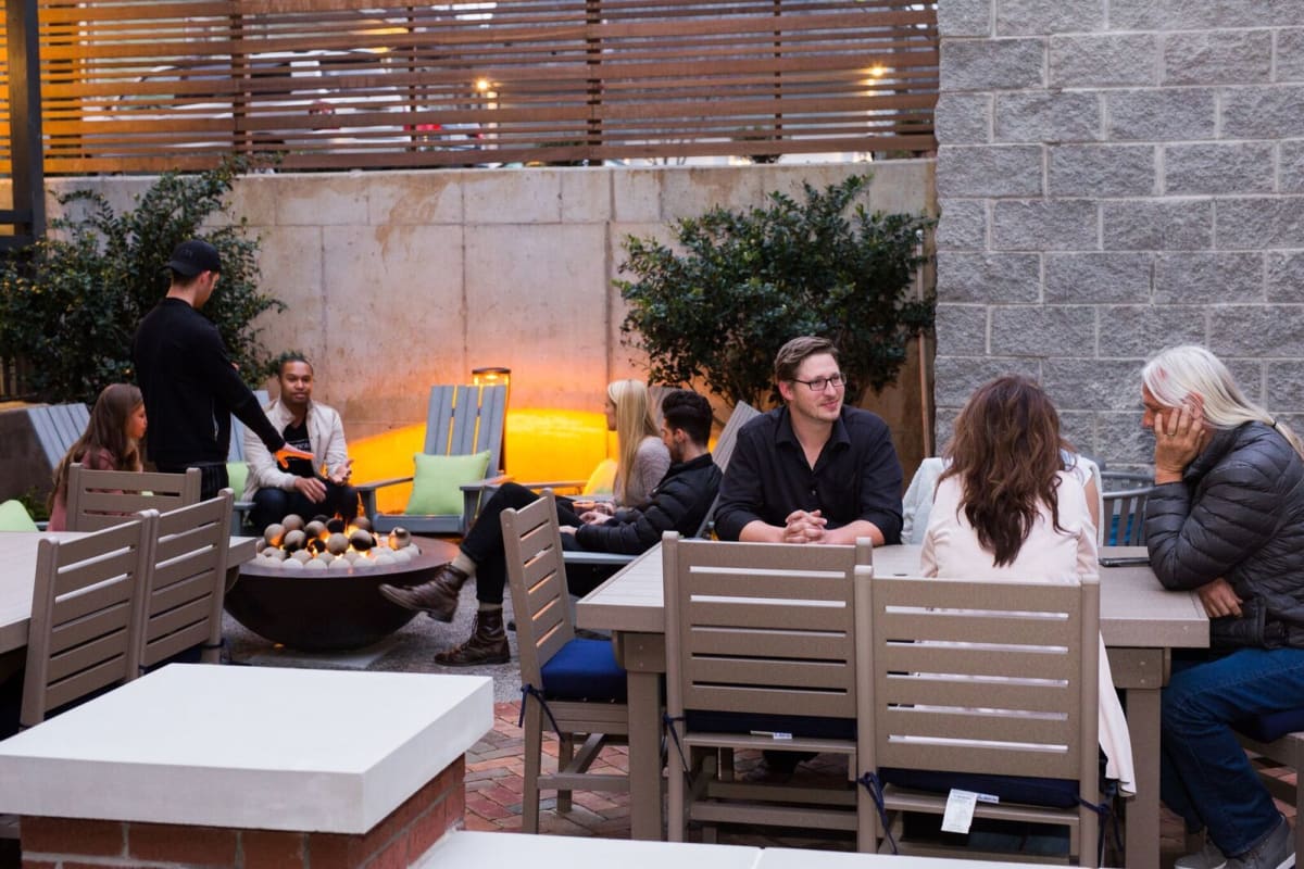 Nashville, TN Luxury Apartments near Edgehill Queens Wedgewood Houston