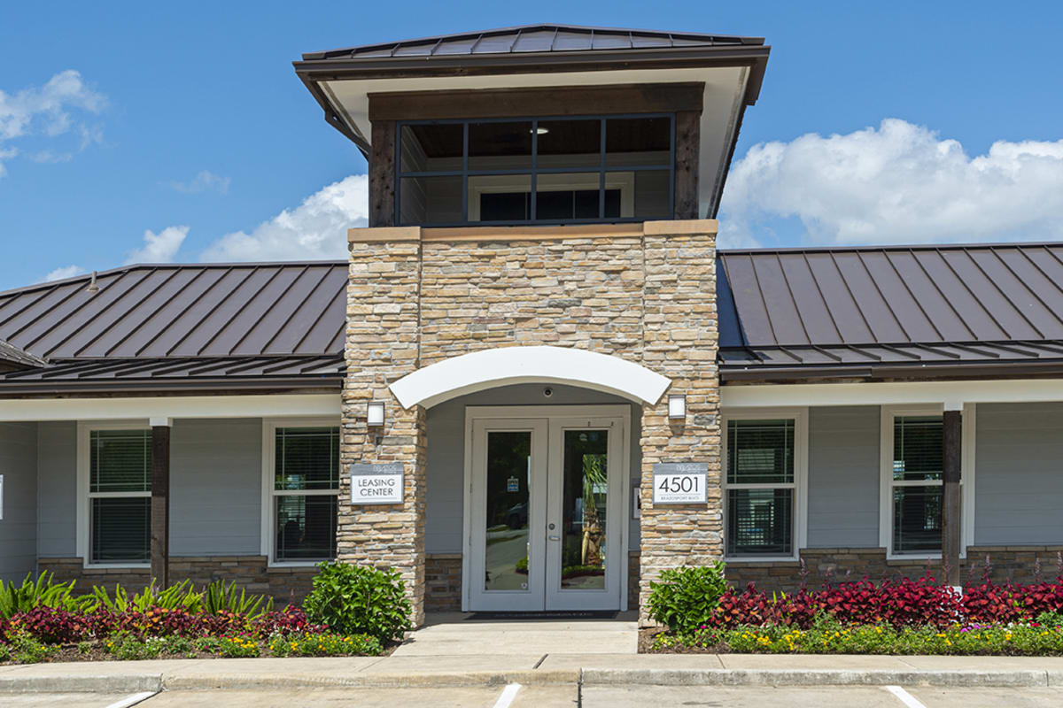 Entrance to Brazos Crossing in Richwood, Texas