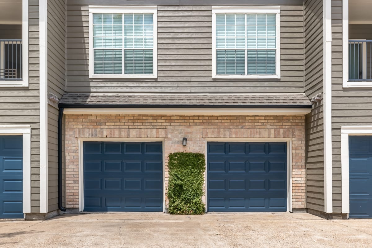 Direct access garages at Marquis at Westchase in Houston, Texas 