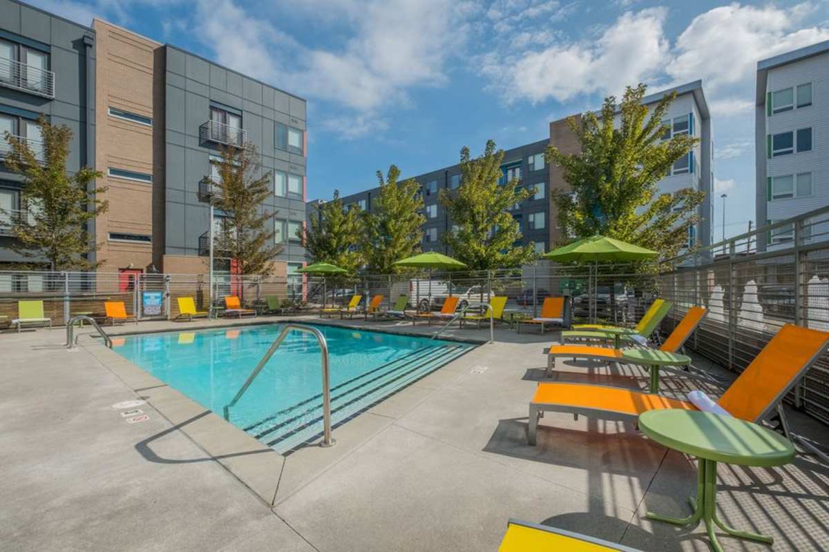 Luxury living at Circa Apartments in Indianapolis, IN
