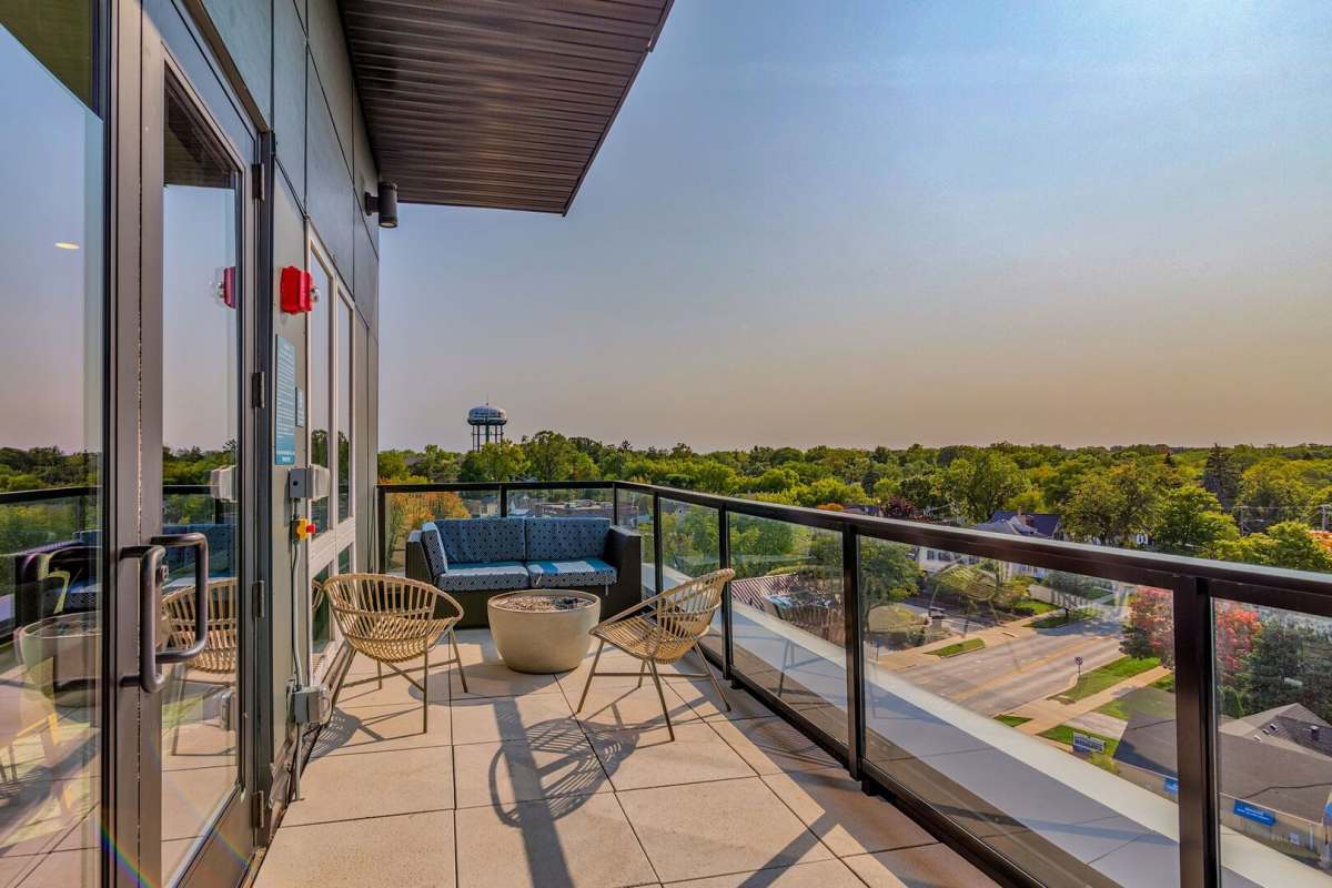 Maple and Main Apartments offers a wide variety of amenities in Downers Grove, Illinois