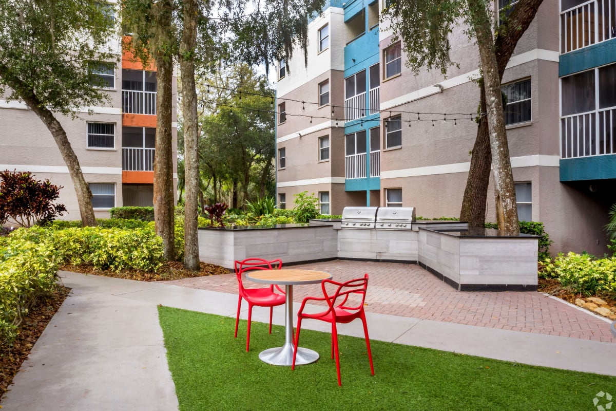 Picnic area in the courtyard at On50 in Tampa, Florida