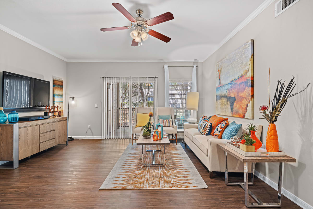 Well decorated living room at Marquis at Ladera Vista in Austin, Texas