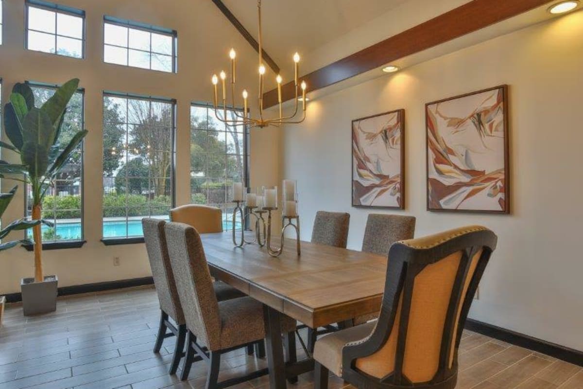 Dining room at Park on Gilder Creek in Mauldin, South Carolina