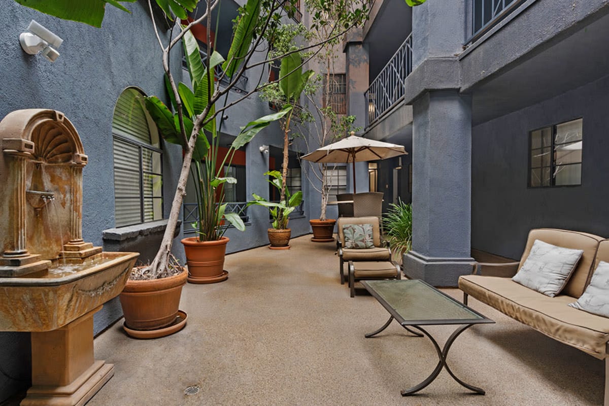 Courtyard area with plants at The Jeremy in Los Angeles, California