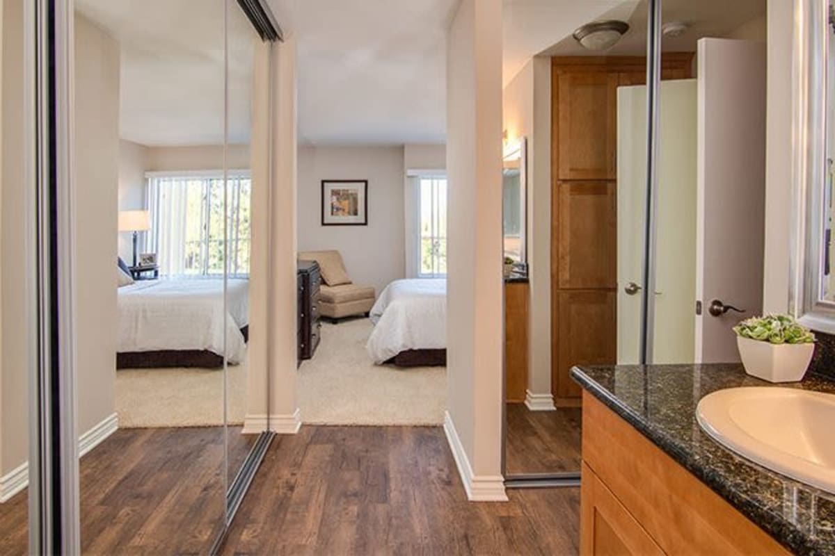 Batroom and Closet at The Palms, Los Angeles, California