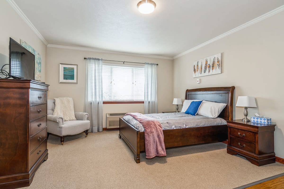 Bedroom at Trustwell Living at Ridgeview Place in Spokane Valley, Washington