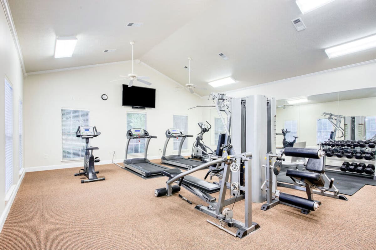 Fitness center at Villages of Cross Creek in Rogers, Arkansas
