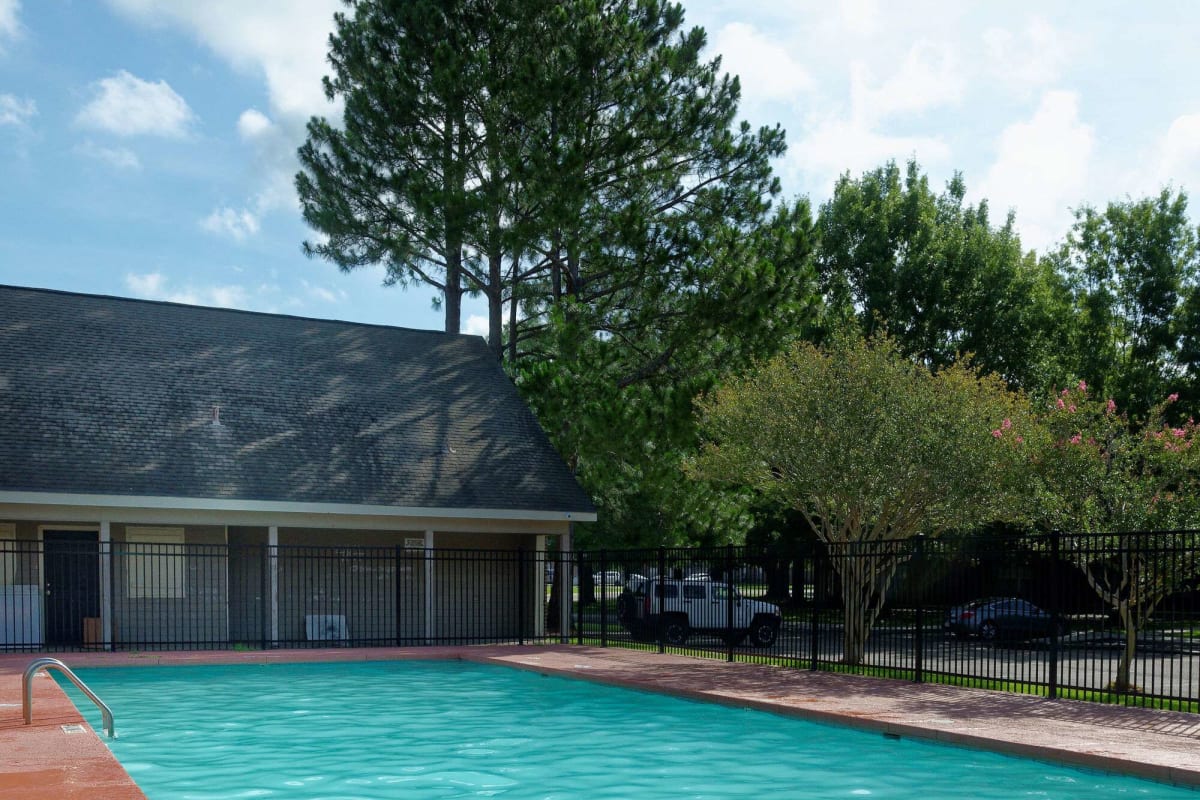 Refreshing community pool at Hidden Oaks at Siegen in Baton Rouge, Louisiana