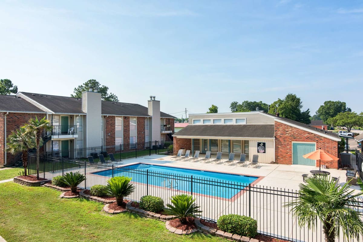 Beautiful gated swimming pool area at Sherwood Acres in Baton Rouge, Louisiana