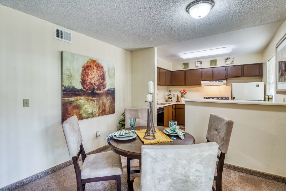 Resident dinning space at Cypress Pointe in Louisville, Kentucky
