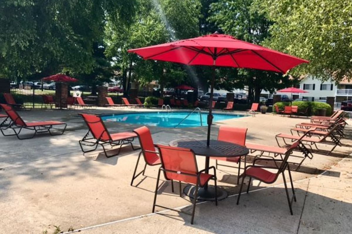 Poolside seating at Bradford Woods in Nashville, Tennessee